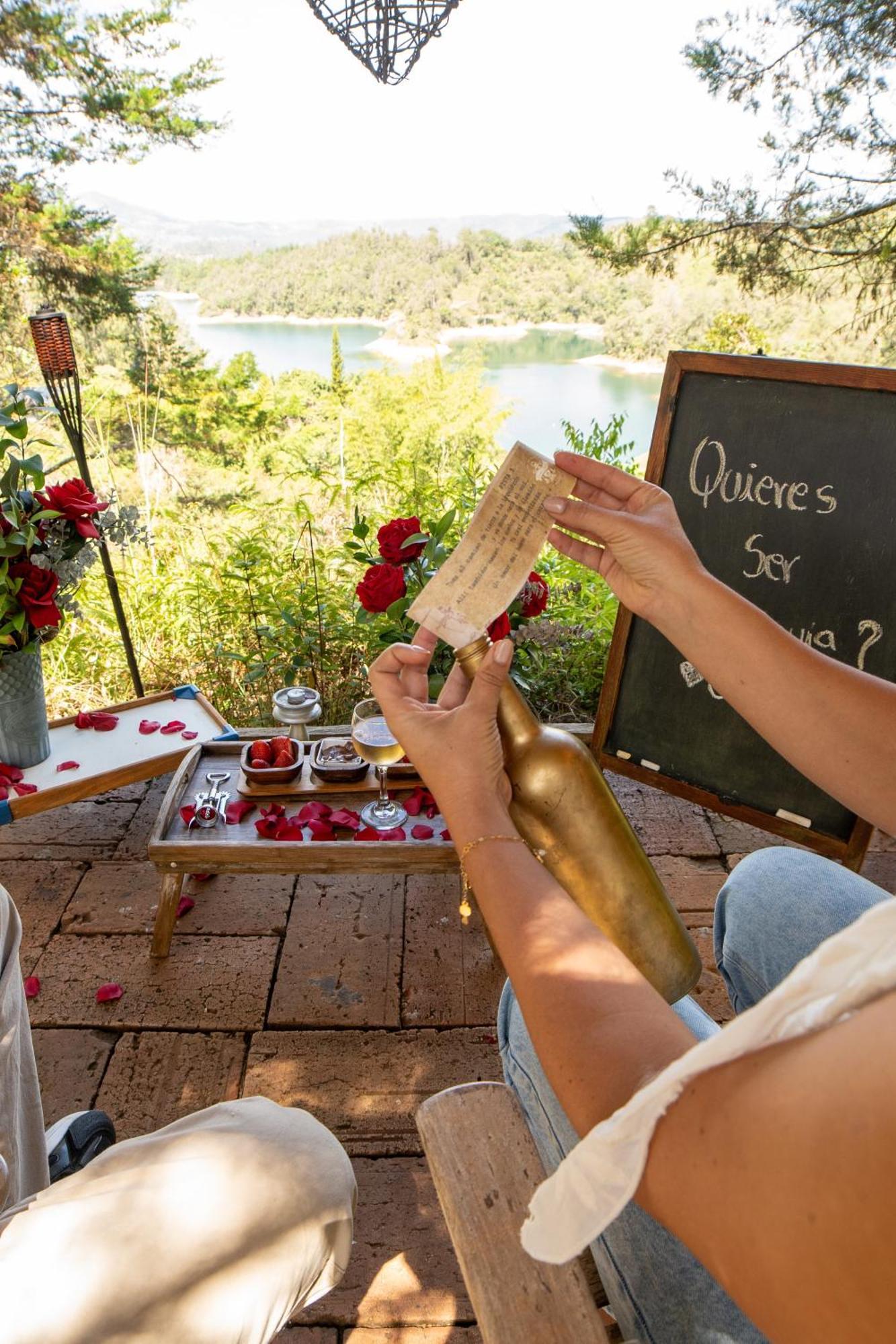Levit Glamping - Hotel Guatape Penol (Adults Only) Екстериор снимка