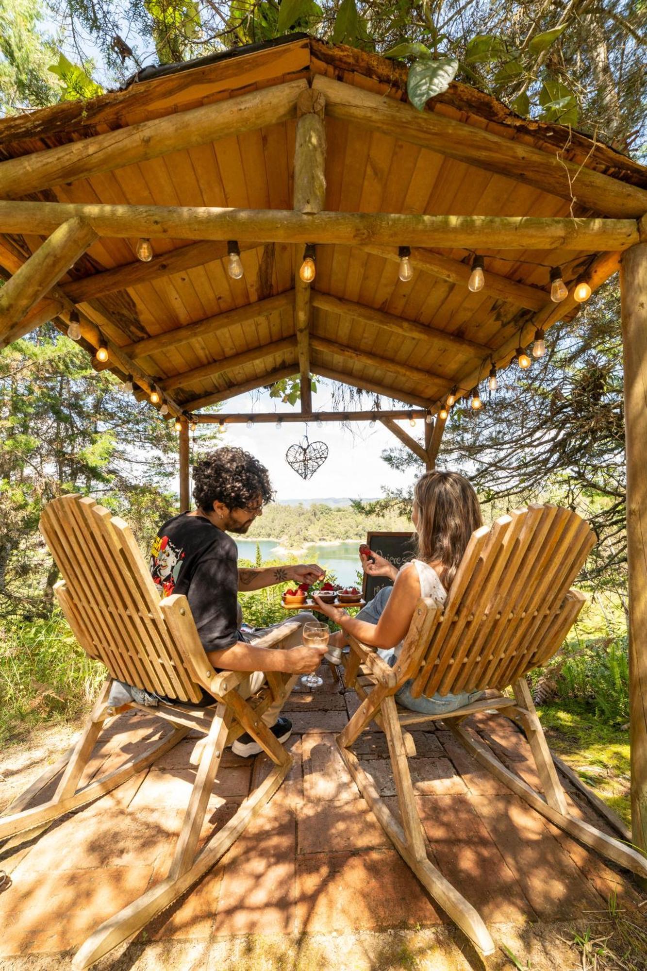 Levit Glamping - Hotel Guatape Penol (Adults Only) Екстериор снимка