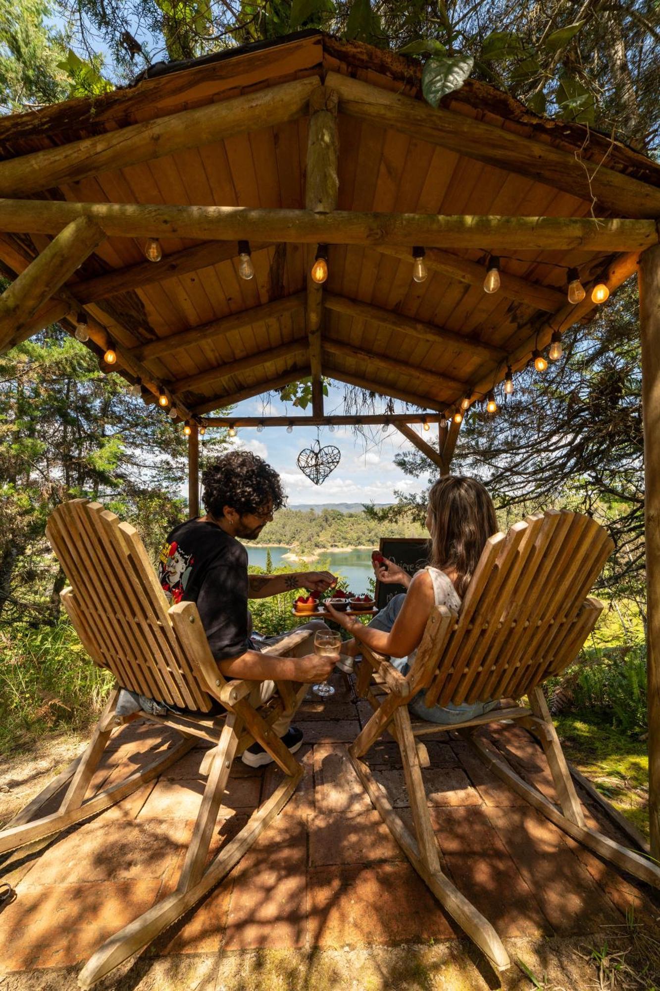 Levit Glamping - Hotel Guatape Penol (Adults Only) Екстериор снимка