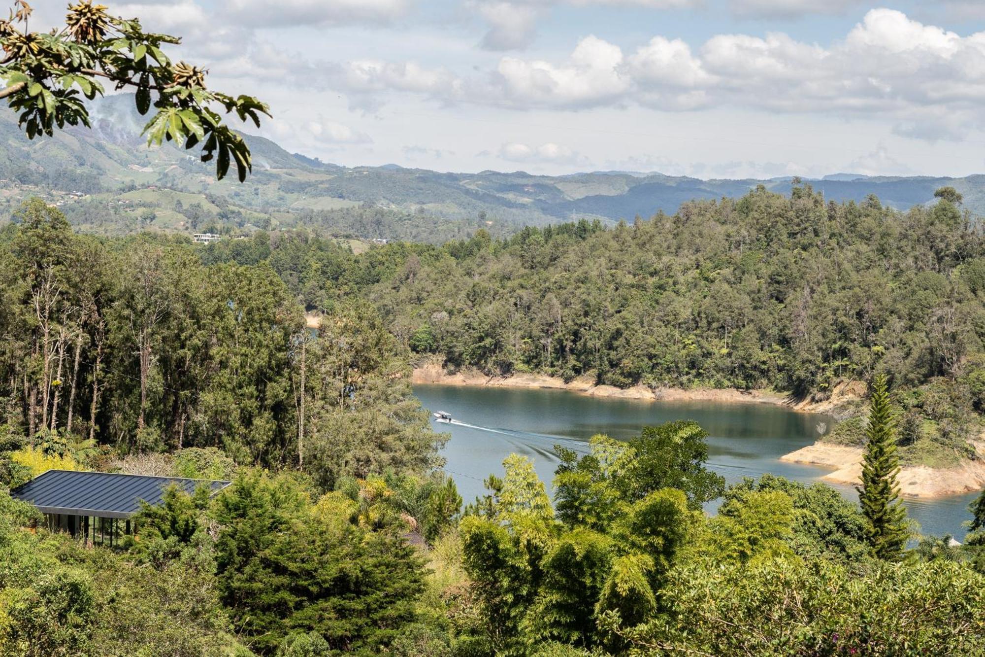Levit Glamping - Hotel Guatape Penol (Adults Only) Екстериор снимка