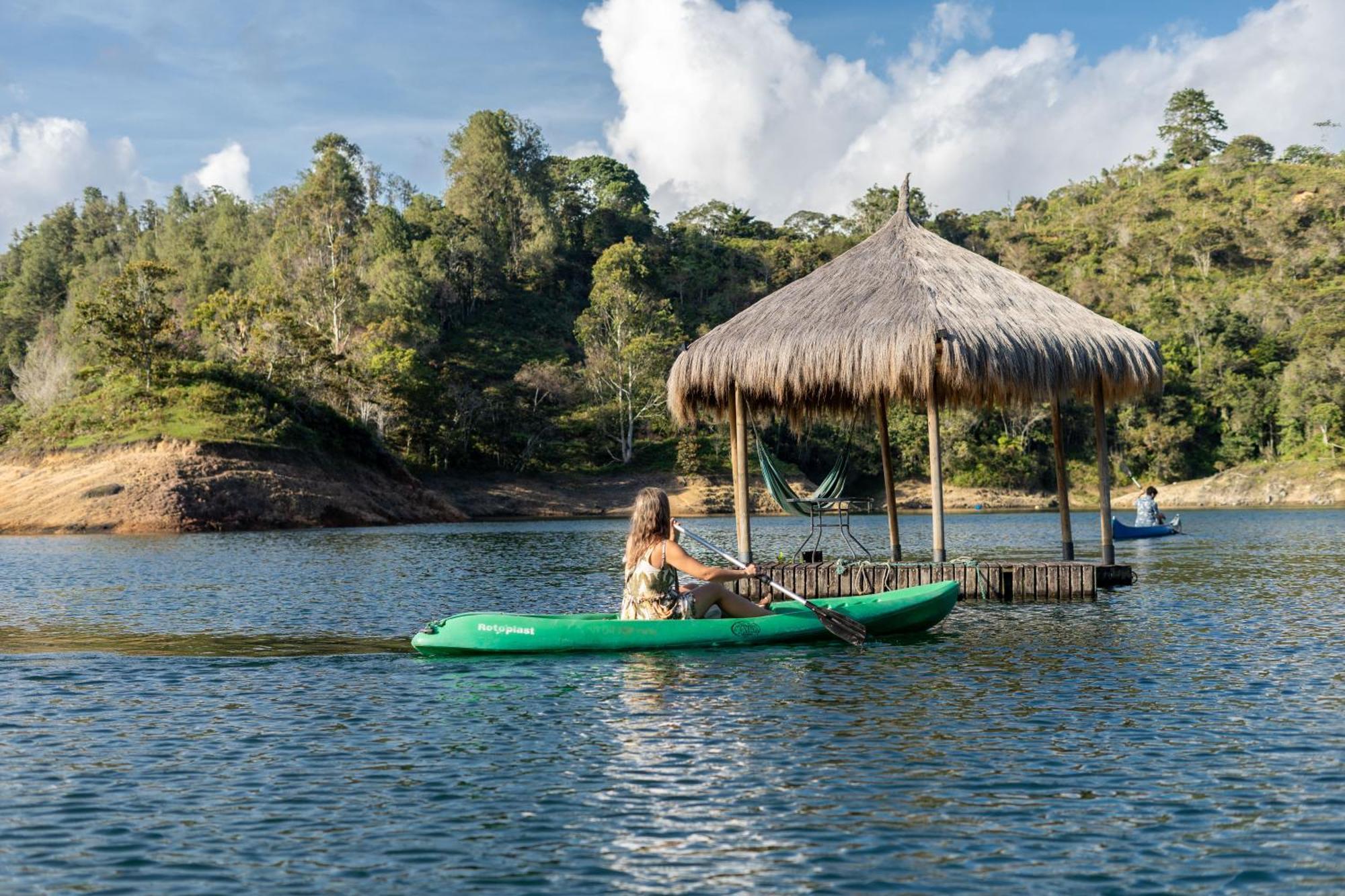 Levit Glamping - Hotel Guatape Penol (Adults Only) Екстериор снимка
